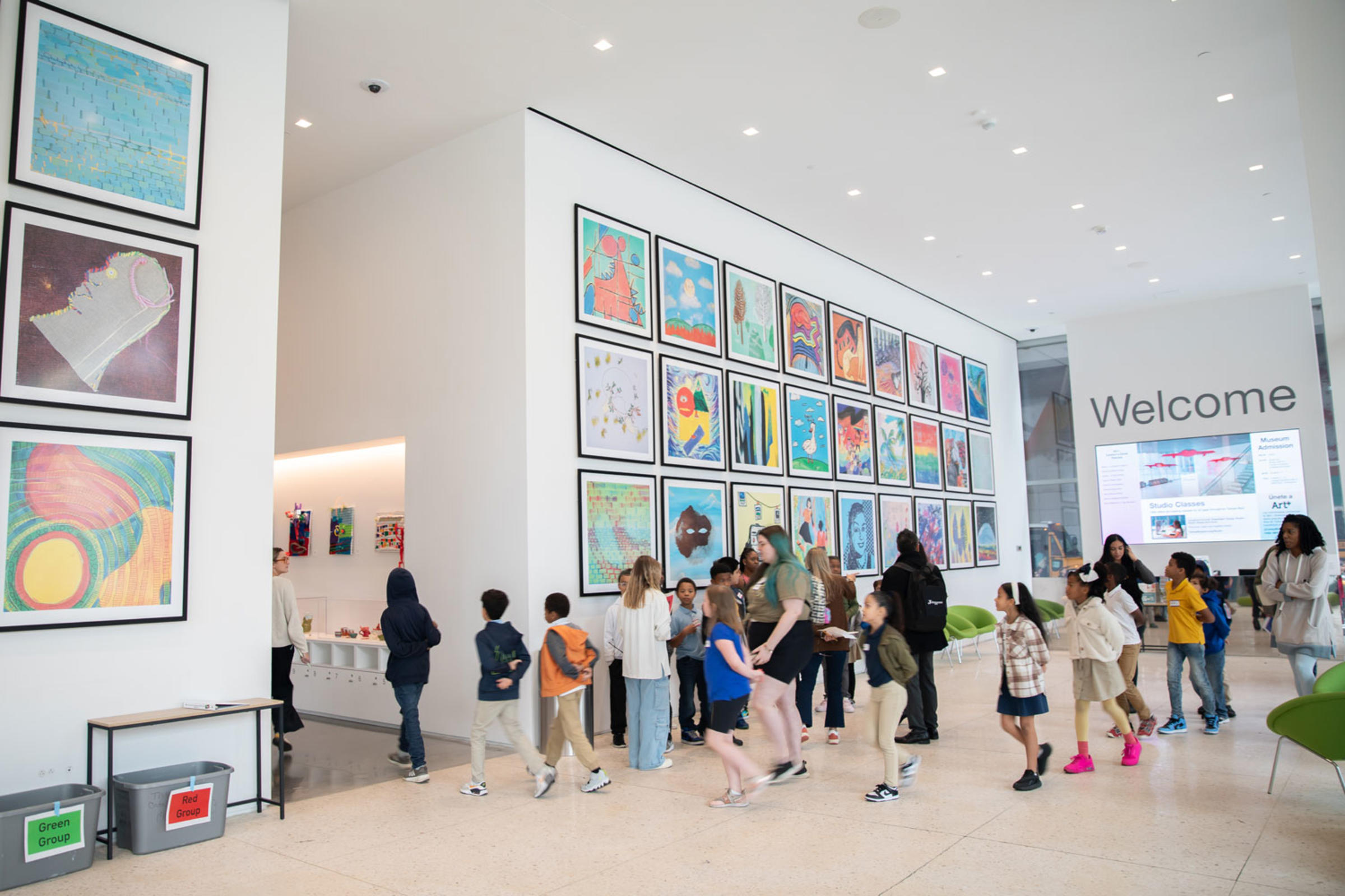 School groups line up to tour the Tampa Museum of Art